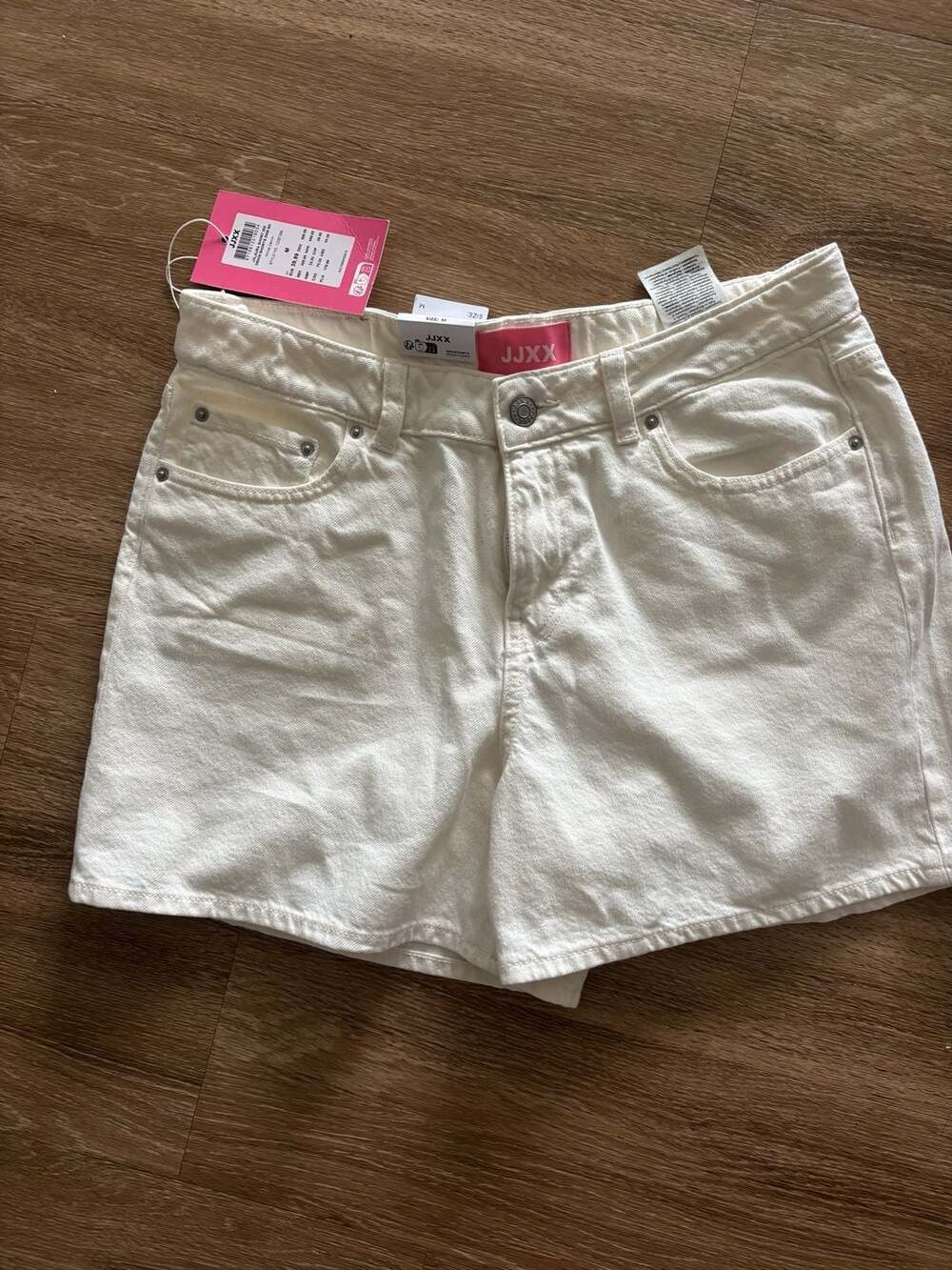 JJXX JXLAURA Mid-Rise White Denim Shorts